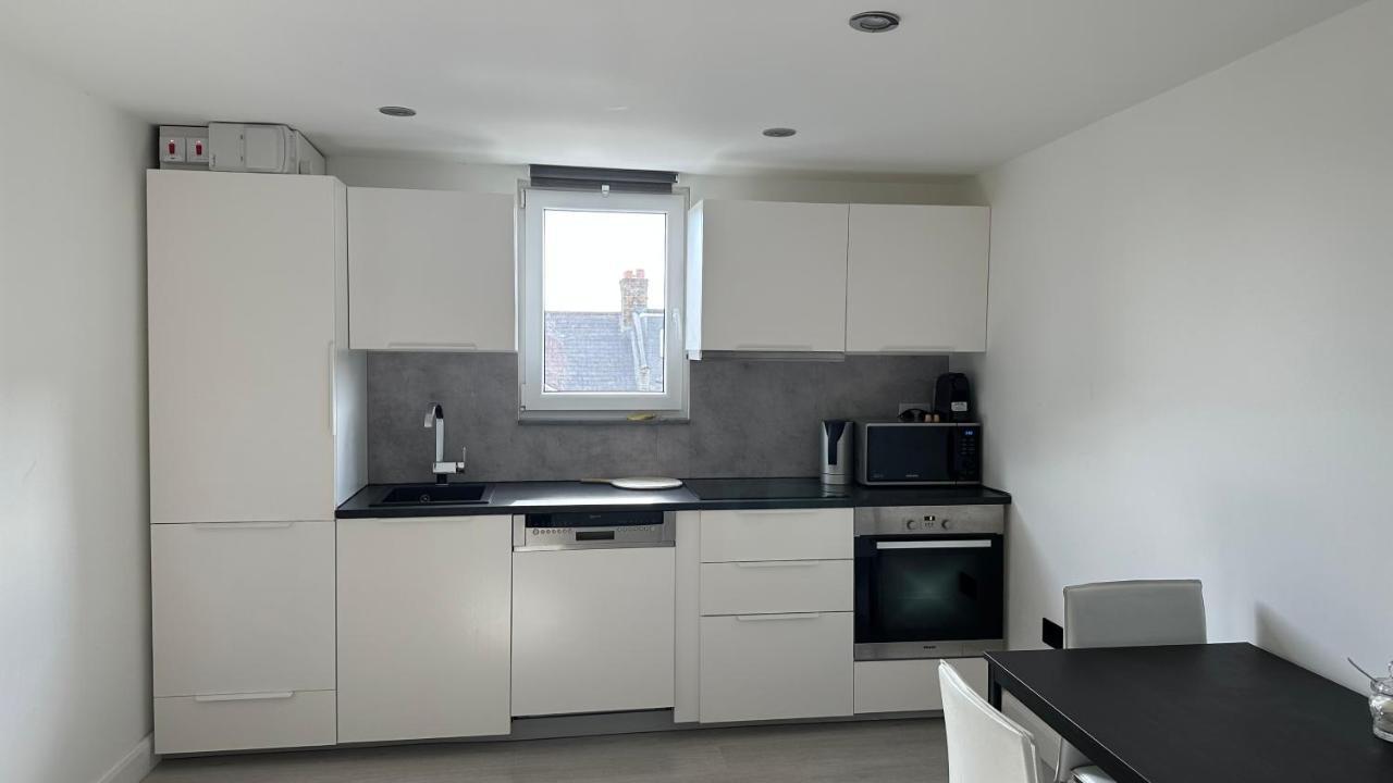 Stunning New 1 Bedroom Apartment London Exterior photo