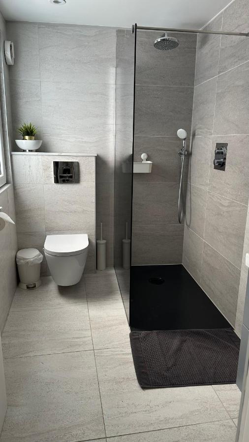 Stunning New 1 Bedroom Apartment London Exterior photo